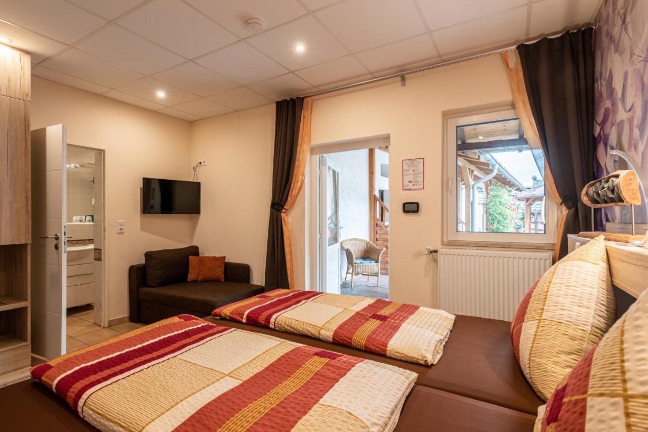 Land-Hotel Zum Schwan, Garni Weilerswist-Metternich, 3 E-Ladestationen, Naehe Phantasialand, Palmenparadies Euskirchen Eksteriør billede