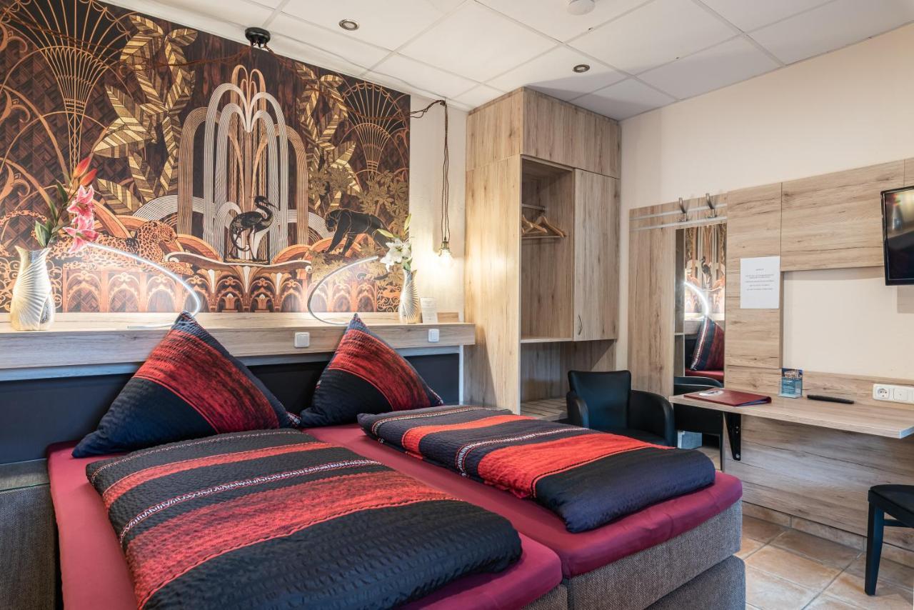 Land-Hotel Zum Schwan, Garni Weilerswist-Metternich, 3 E-Ladestationen, Naehe Phantasialand, Palmenparadies Euskirchen Eksteriør billede
